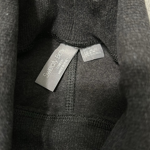 Sweaty Betty Size 8-10 Very soft pullover turtleneck sweatshirt - Picture 2 of 3